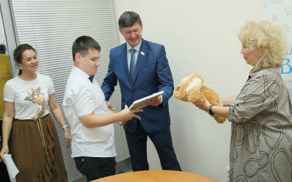 Награждение студента Колледжа "ТИСБИ"