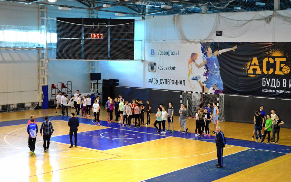 Участники Дня здоровья готовятся к&nbsp;соревнованиям